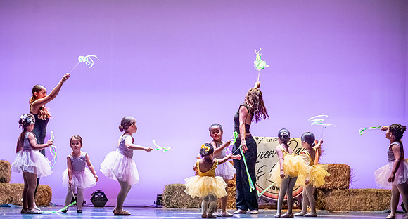 LAVEEN DANCE 1 30 SHOW-139