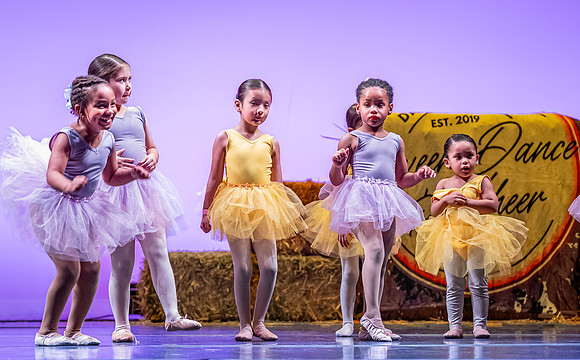 LAVEEN DANCE 1 30 SHOW-132