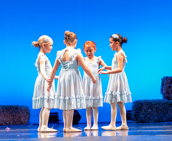 LAVEEN DANCE 1 30 SHOW-076