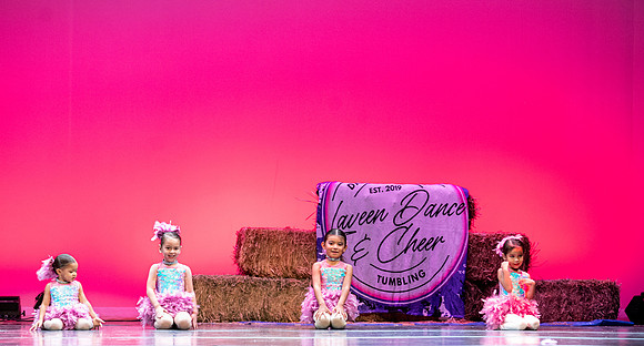 LAVEEN DANCE 1 30 SHOW-068