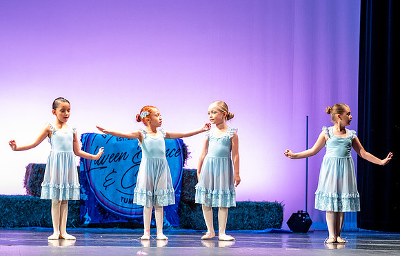 LAVEEN DANCE 1 30 SHOW-110