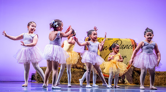 LAVEEN DANCE 1 30 SHOW-135