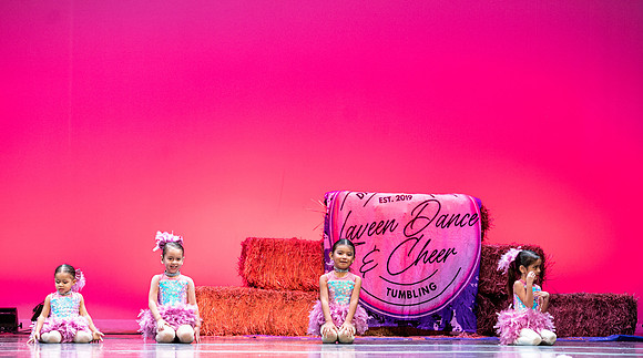 LAVEEN DANCE 1 30 SHOW-069