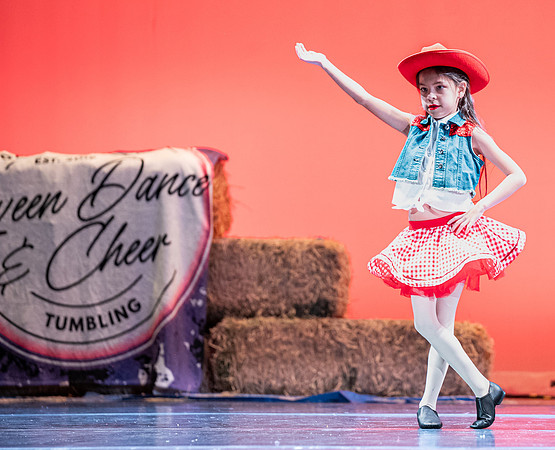 LAVEEN DANCE 1 30 SHOW-156
