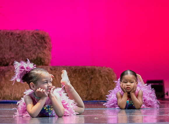 LAVEEN DANCE 1 30 SHOW-051
