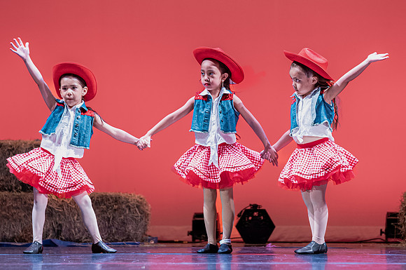 LAVEEN DANCE 1 30 SHOW-160