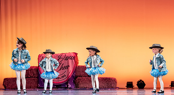 LAVEEN DANCE 1 30 SHOW-169