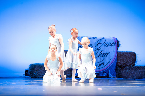 LAVEEN DANCE 1 30 SHOW-089