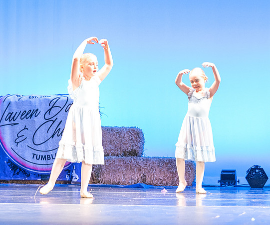 LAVEEN DANCE 1 30 SHOW-073