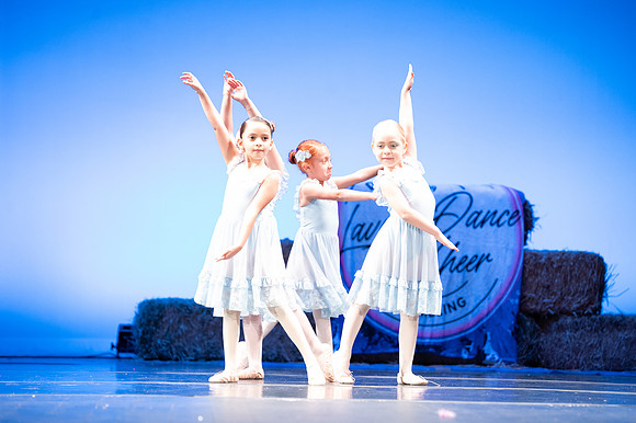 LAVEEN DANCE 1 30 SHOW-087