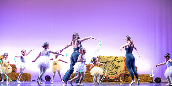 LAVEEN DANCE 1 30 SHOW-142