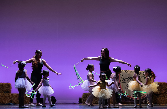 LAVEEN DANCE 1 30 SHOW-141