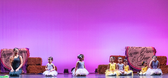 LAVEEN DANCE 1 30 SHOW-126