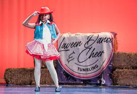 LAVEEN DANCE 1 30 SHOW-155