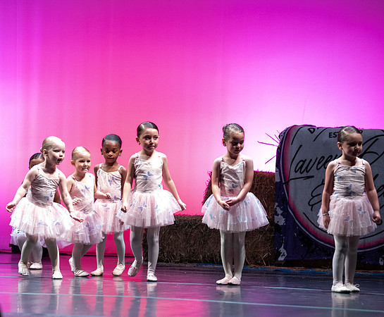 LAVEEN DANCE 1 30 SHOW-009