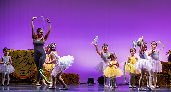 LAVEEN DANCE 1 30 SHOW-146