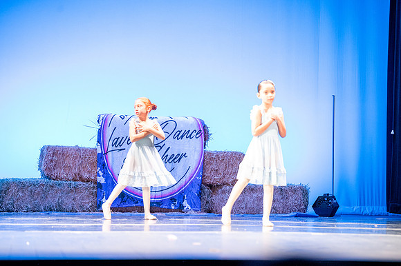 LAVEEN DANCE 1 30 SHOW-075