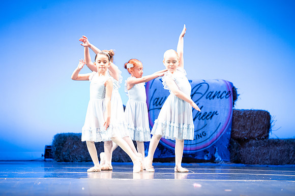LAVEEN DANCE 1 30 SHOW-088