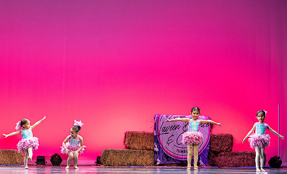 LAVEEN DANCE 1 30 SHOW-061