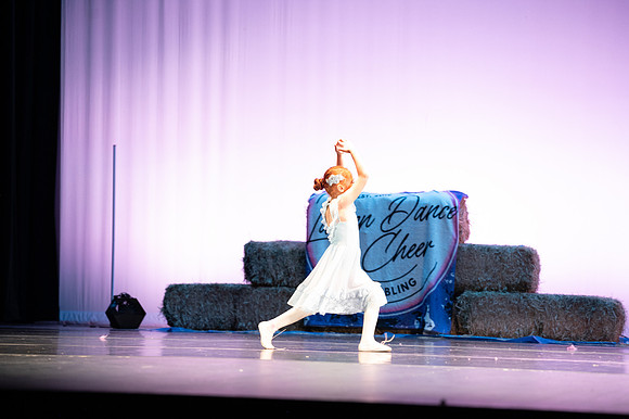 LAVEEN DANCE 1 30 SHOW-103