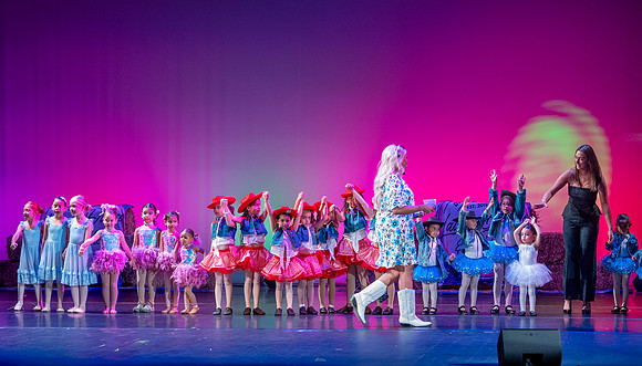 LAVEEN DANCE 1 30 SHOW-172