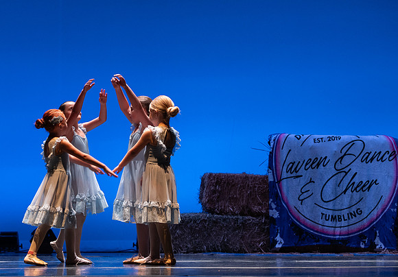 LAVEEN DANCE 1 30 SHOW-082