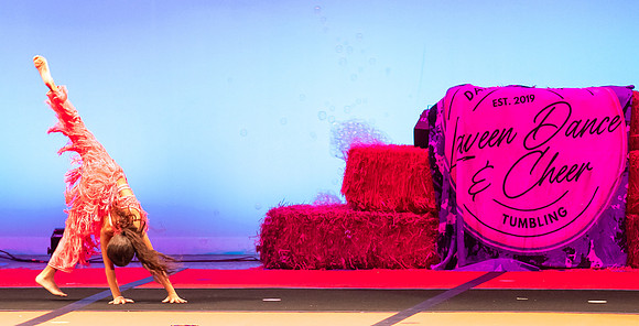LAVEEN DANCE 4 30 SHOW 2nd HALF-108