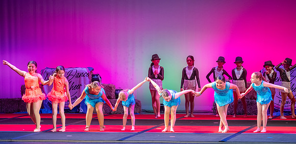 LAVEEN DANCE 4 30 SHOW 2nd HALF-153