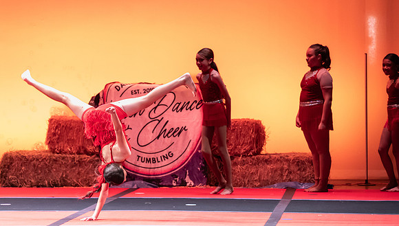 LAVEEN DANCE 4 30 SHOW 2nd HALF-053