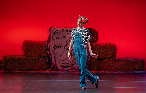 LAVEEN DANCE 7 30 SHOW 2nd HALF-018