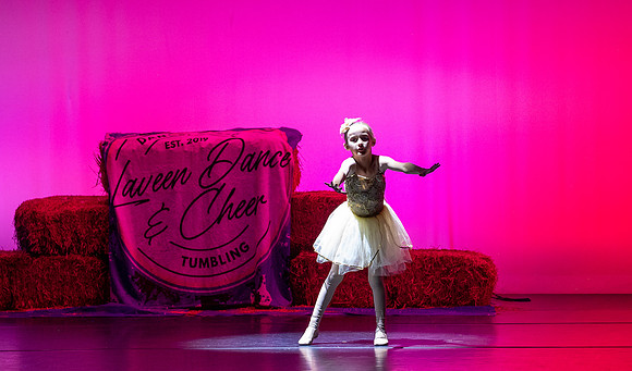 LAVEEN DANCE 7 30 SHOW 2nd HALF-077
