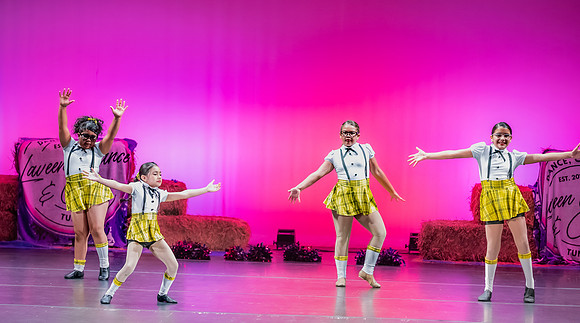 LAVEEN DANCE 7 30 SHOW 2nd HALF-054