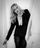 Black & White - Bailee